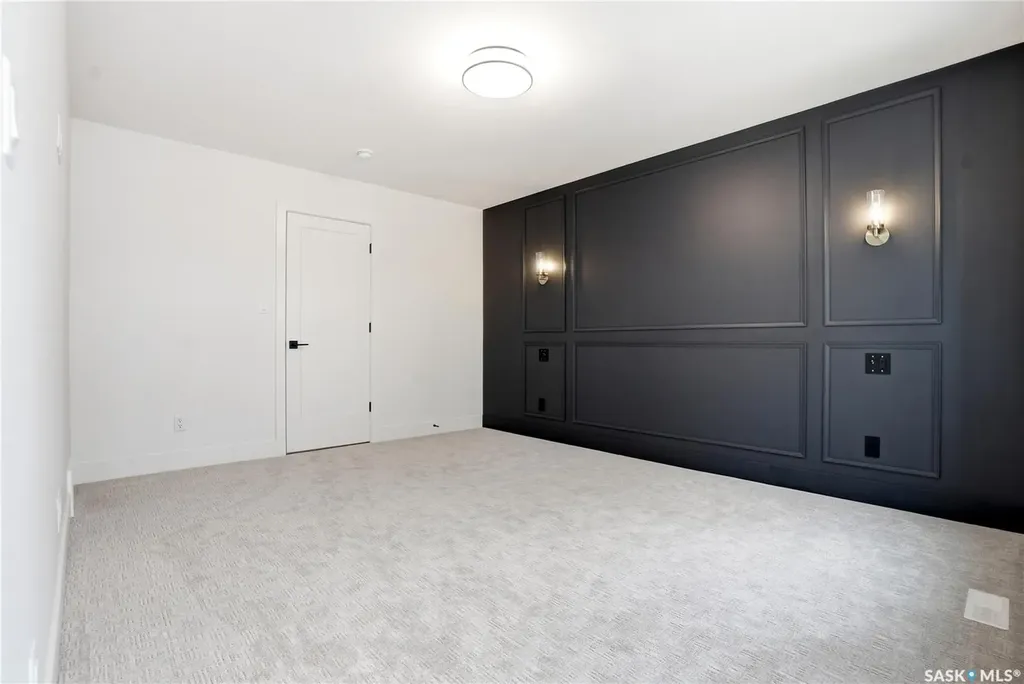 317 11th Street Saskatoon SK S7N 0E5