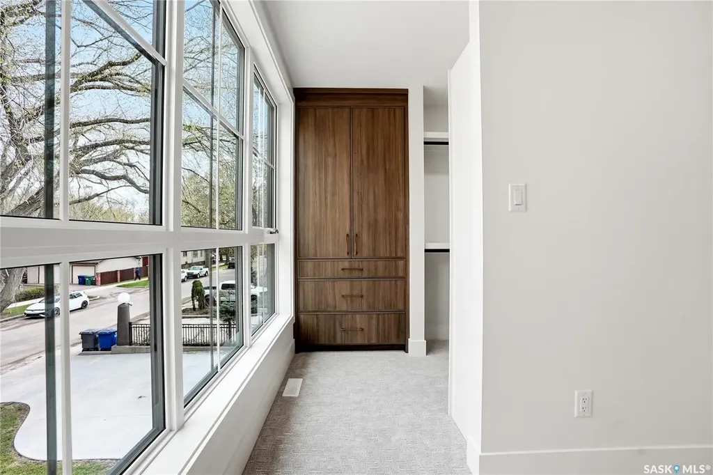 317 11th Street Saskatoon SK S7N 0E5