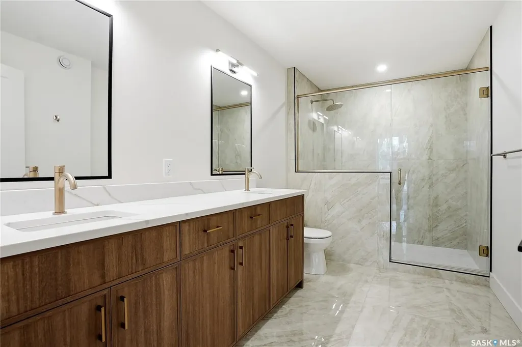317 11th Street Saskatoon SK S7N 0E5