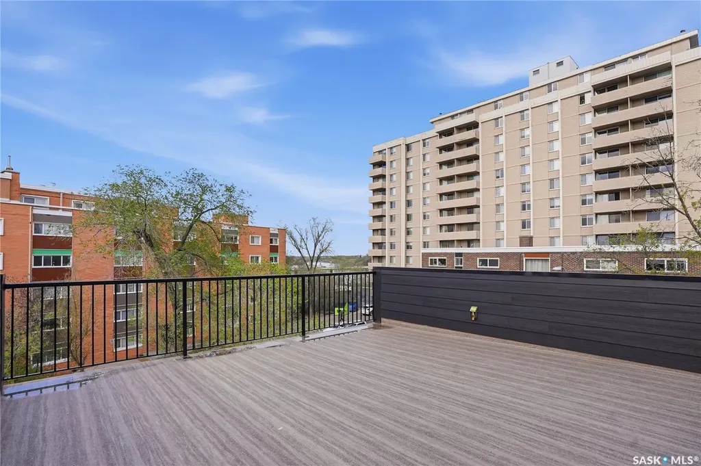 317 11th Street Saskatoon SK S7N 0E5