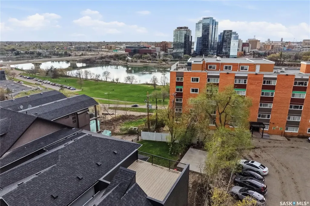 317 11th Street Saskatoon SK S7N 0E5