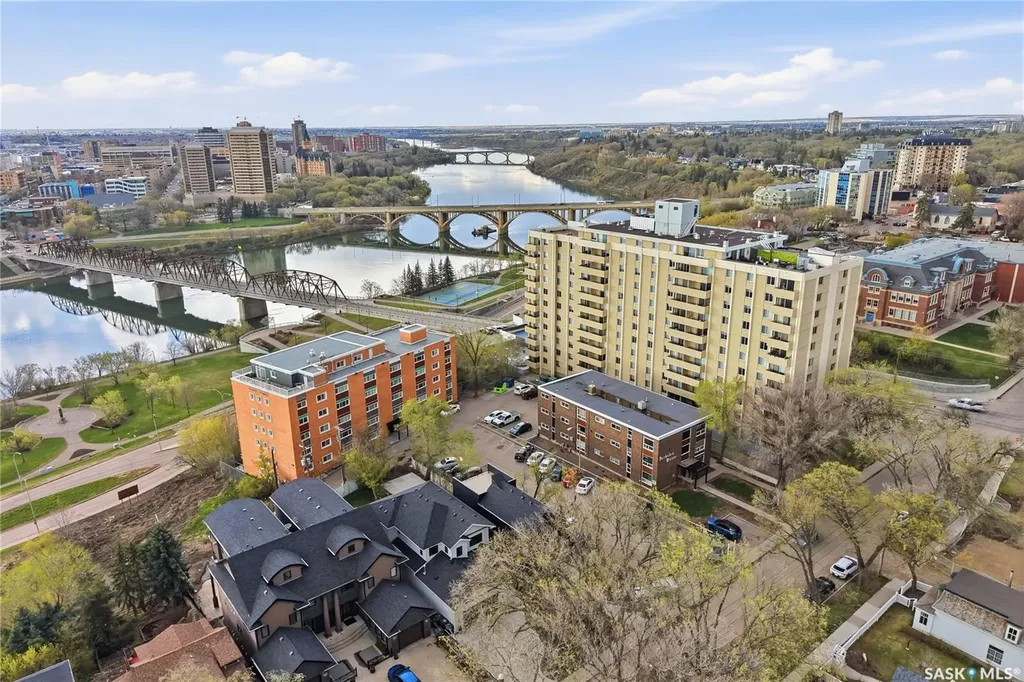 317 11th Street Saskatoon SK S7N 0E5