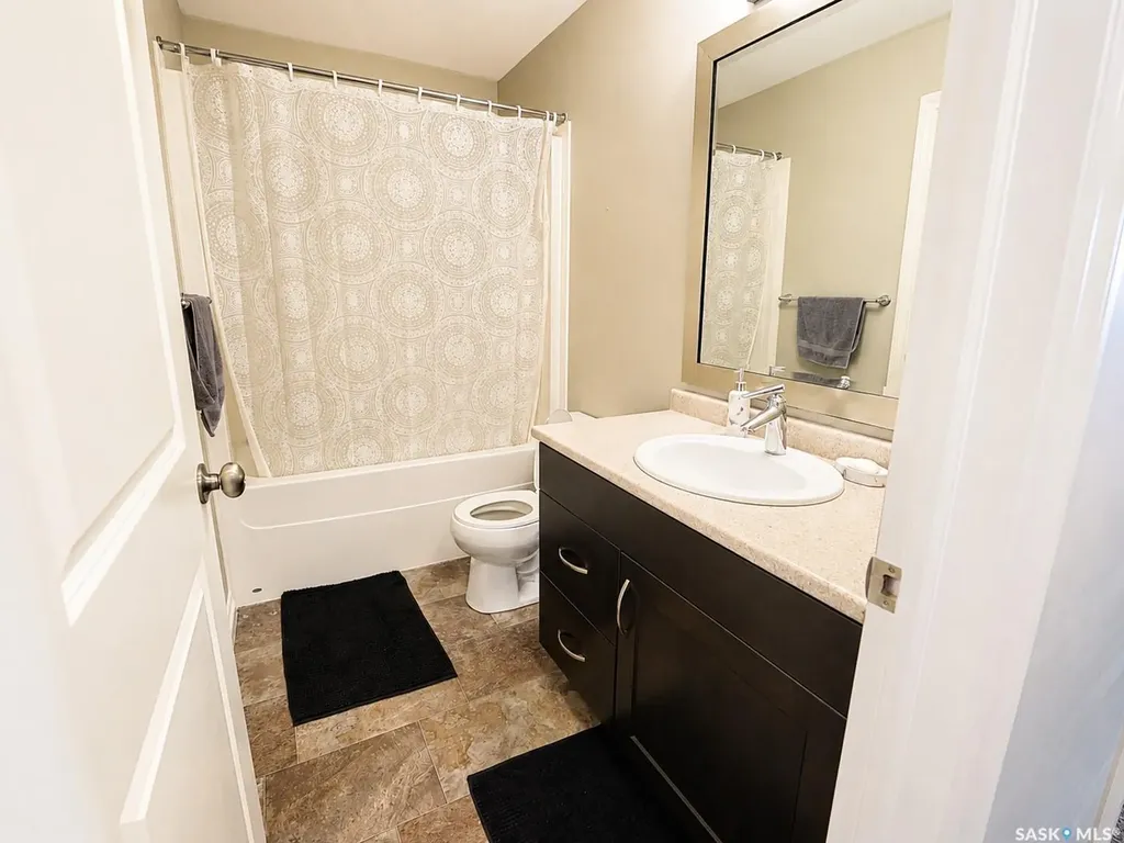 122 Demarco Pointe Lane Regina SK S4T 1E8