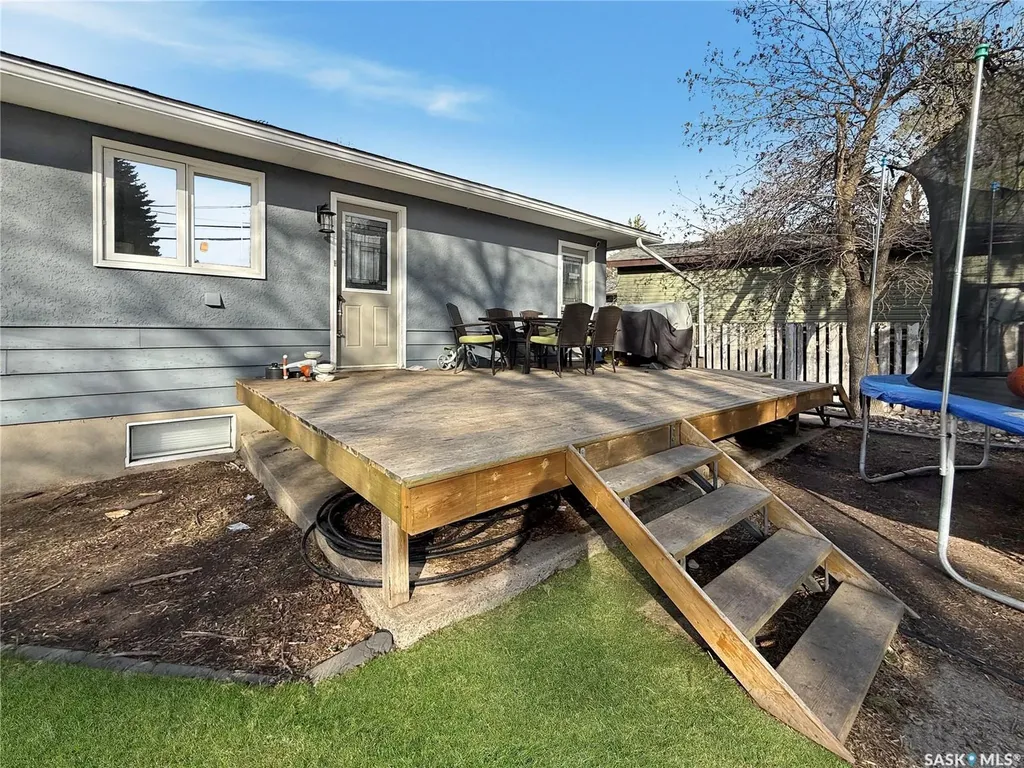 480 3rd Avenue SE Swift Current SK S9H 3K8