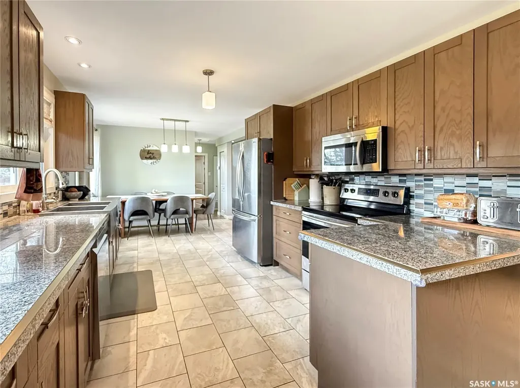 480 3rd Avenue SE Swift Current SK S9H 3K8