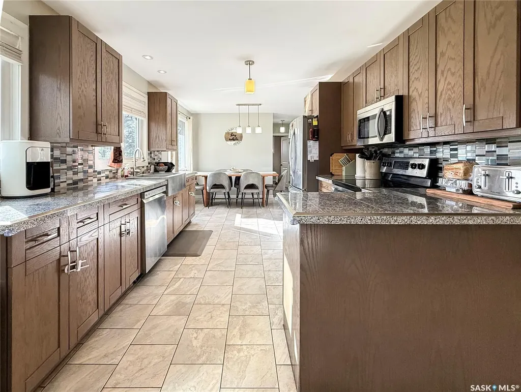 480 3rd Avenue SE Swift Current SK S9H 3K8