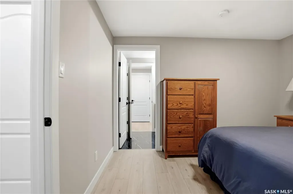 3283 Thames Crescent E Regina SK S4V 2Y1