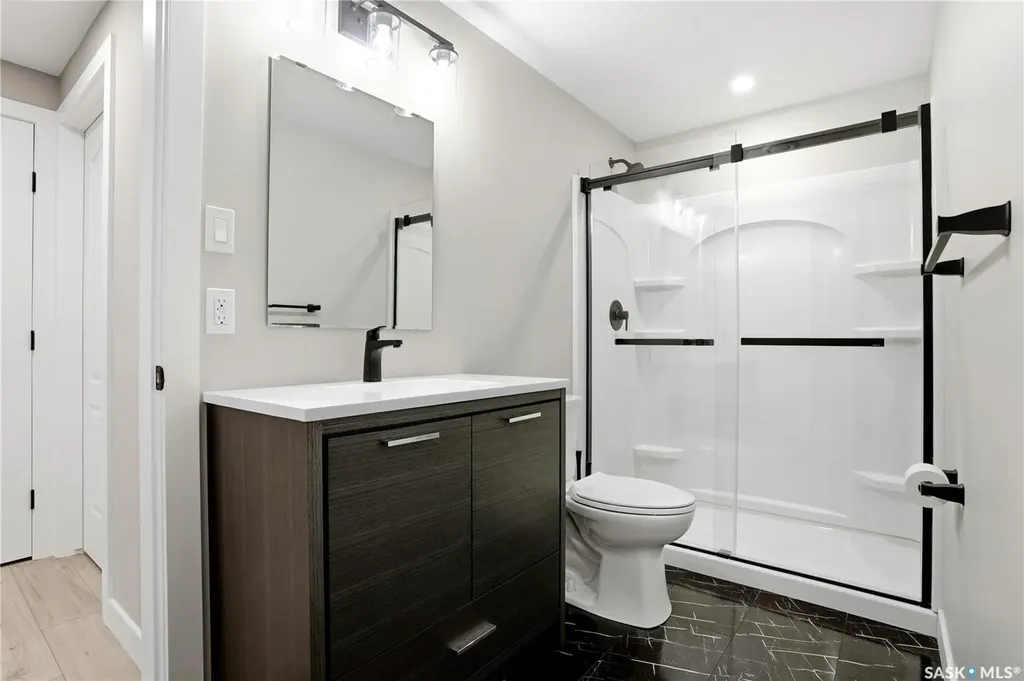 3283 Thames Crescent E Regina SK S4V 2Y1