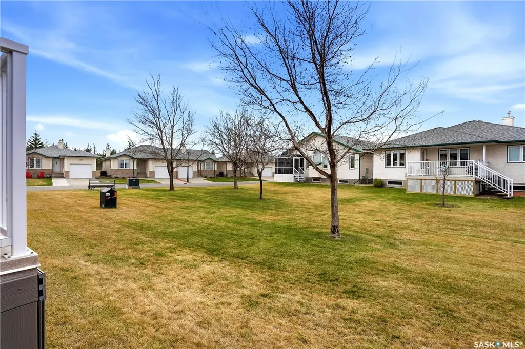 3283 Thames Crescent E Regina SK S4V 2Y1