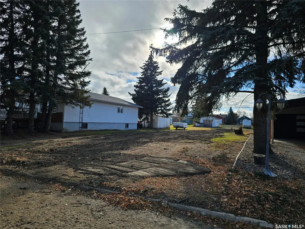 132 6th Avenue E Unity SK S0K 4L0