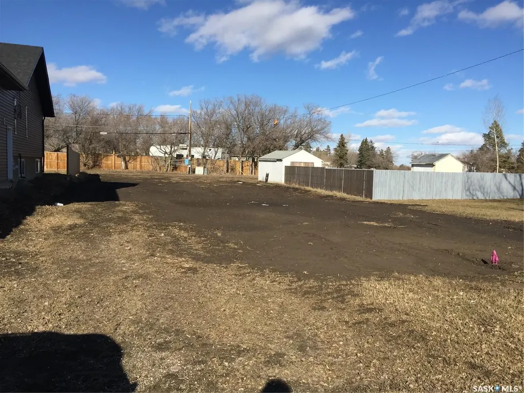 549 5th Avenue E Unity SK S0K 4L0