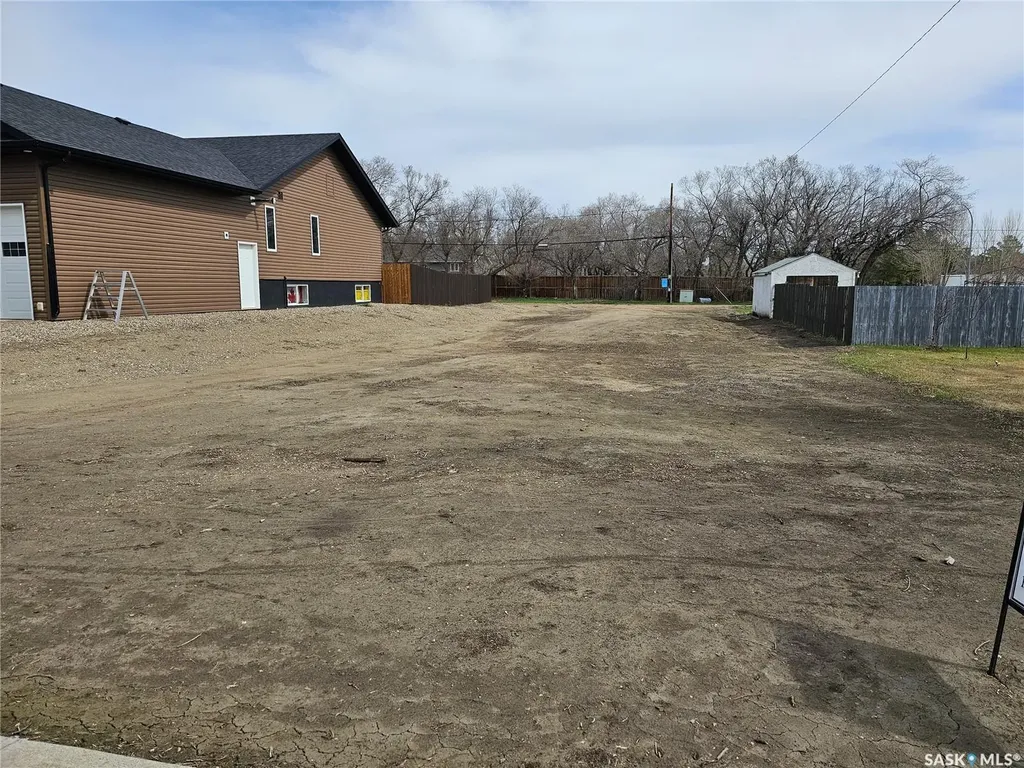 549 5th Avenue E Unity SK S0K 4L0