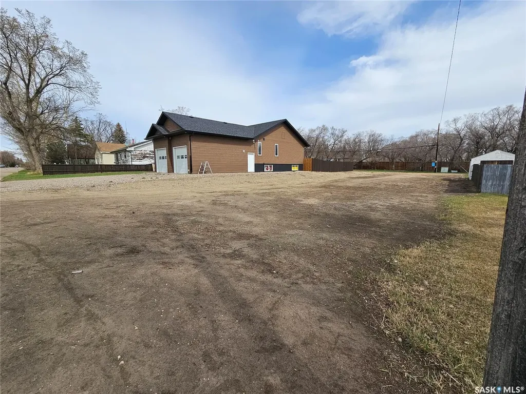 549 5th Avenue E Unity SK S0K 4L0