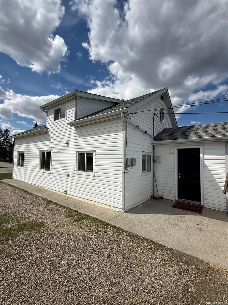 901 2nd Street W Nipawin SK S0E 1E0