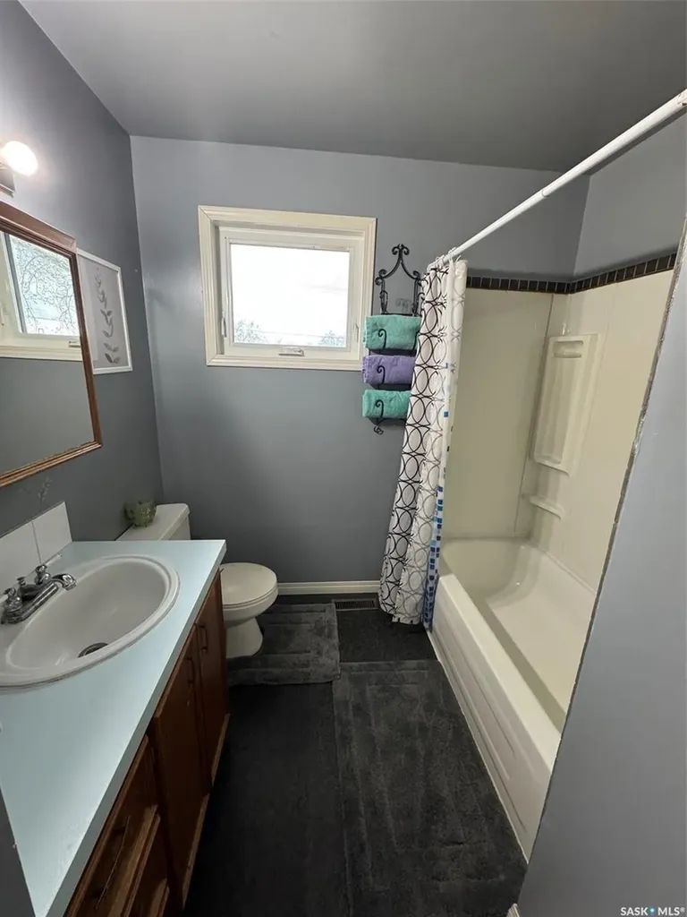 702 Second Street Estevan SK S4A 2B3