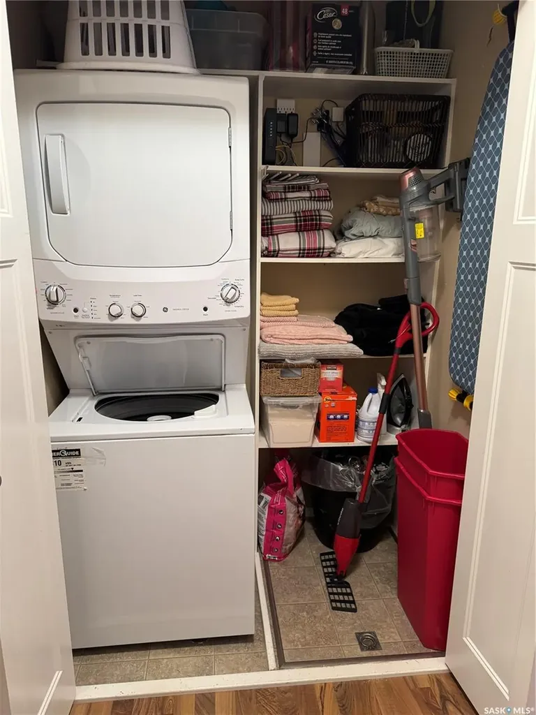 1022 Hampton Circle Saskatoon SK S7R 0K3