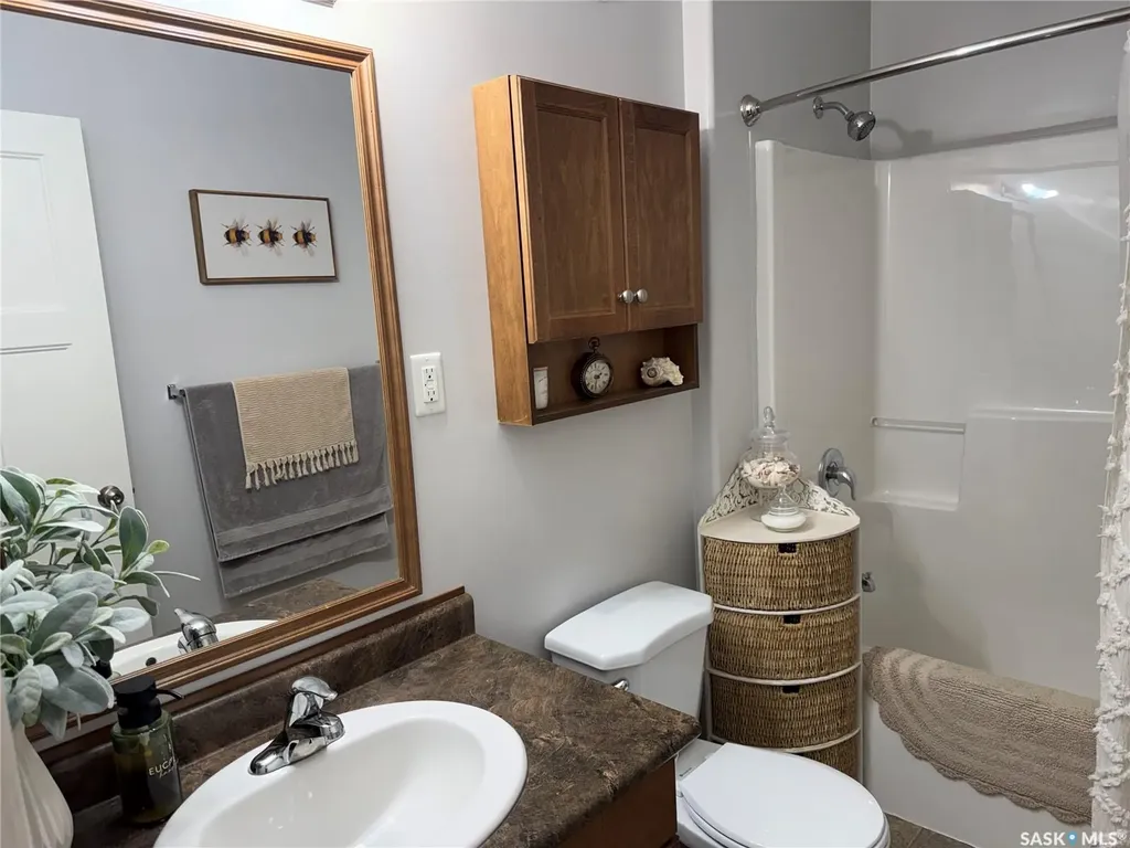 1022 Hampton Circle Saskatoon SK S7R 0K3