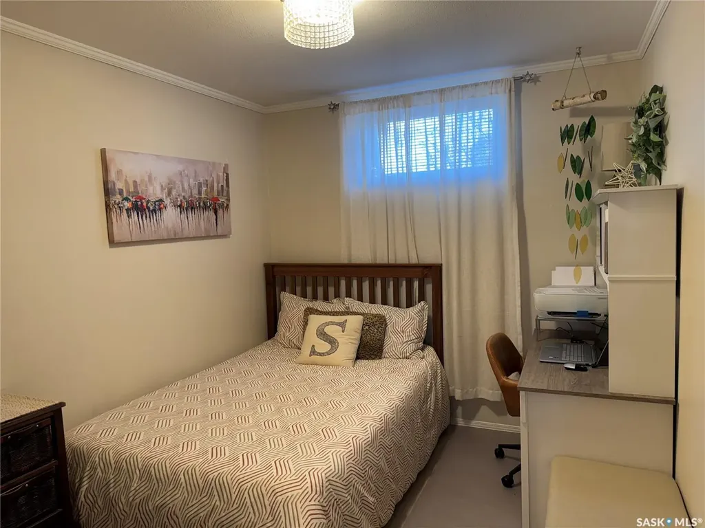 1022 Hampton Circle Saskatoon SK S7R 0K3