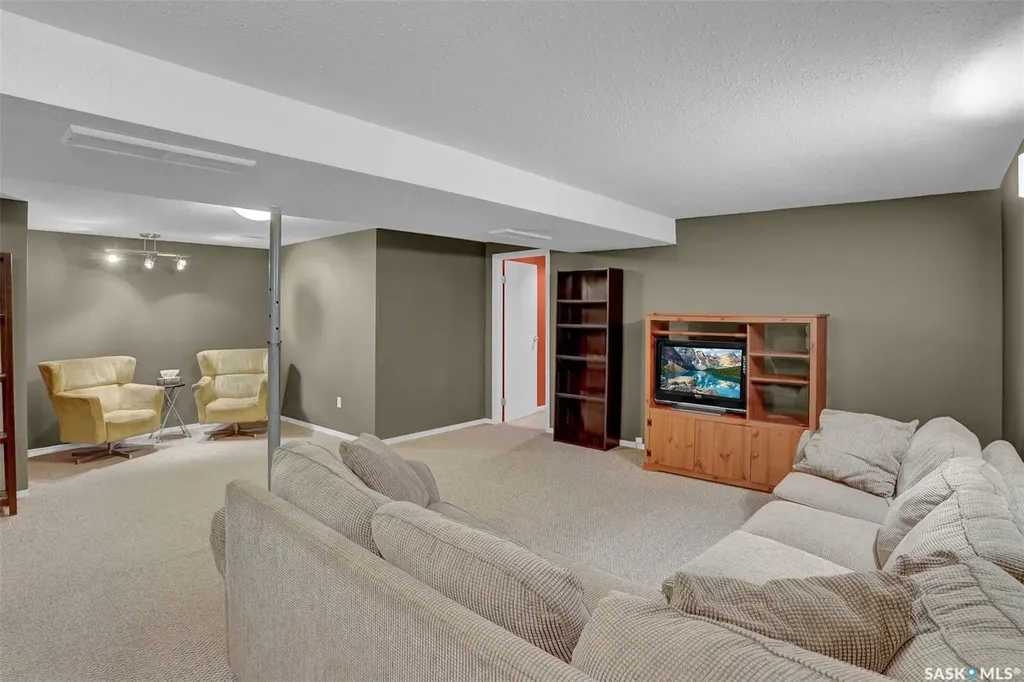 23 Hind Street Regina SK S4X 1P9