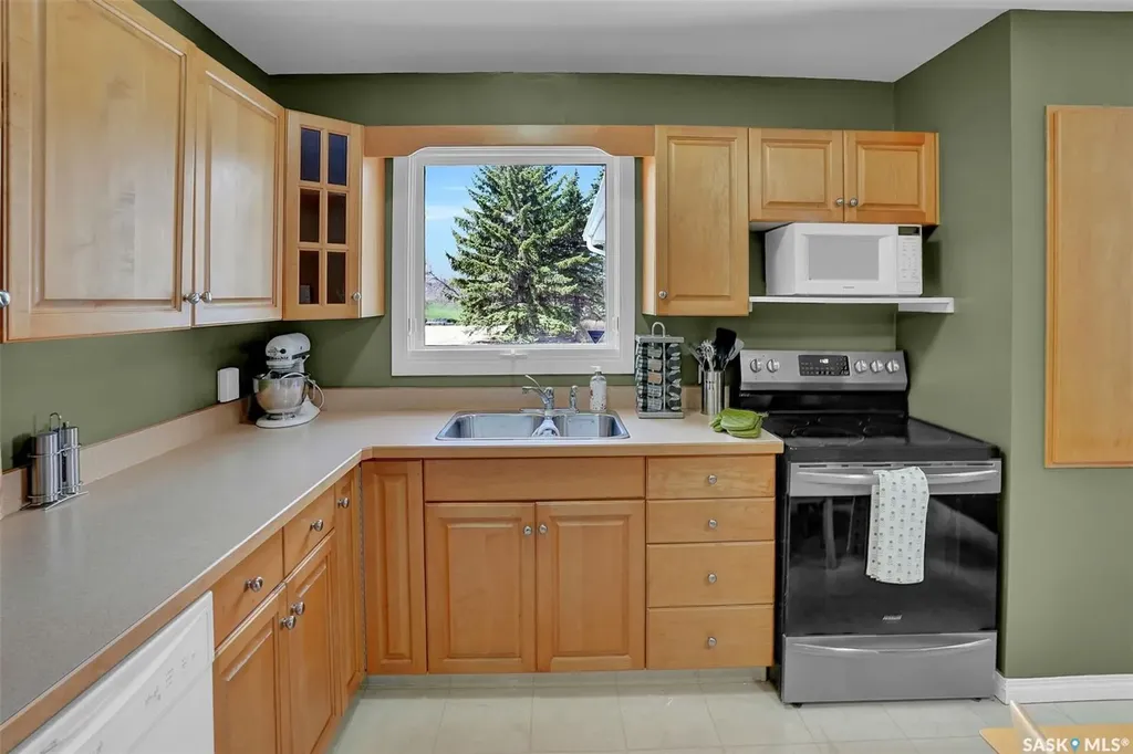 23 Hind Street Regina SK S4X 1P9