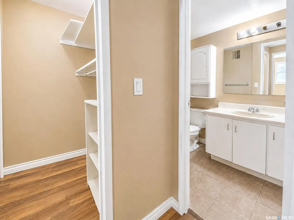20 Kleisinger Crescent Regina SK S4R 7M3