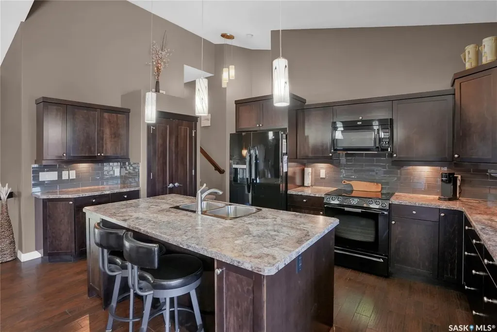 4117 Green Rose Crescent Regina SK S4V 1M6