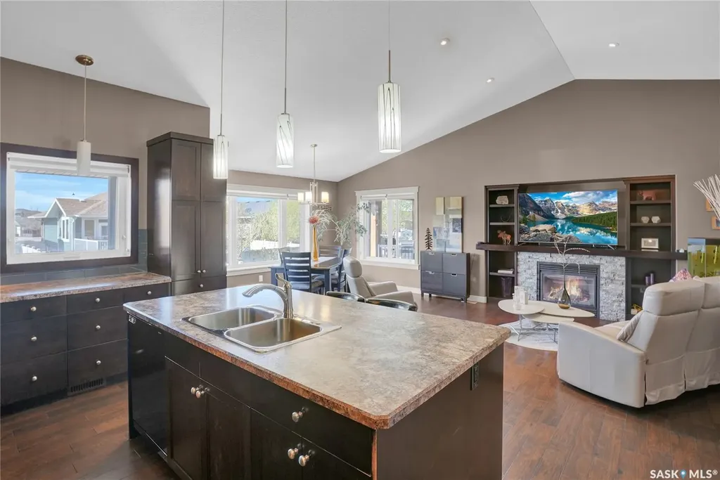 4117 Green Rose Crescent Regina SK S4V 1M6
