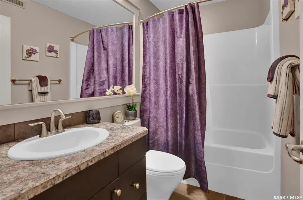 4117 Green Rose Crescent Regina SK S4V 1M6