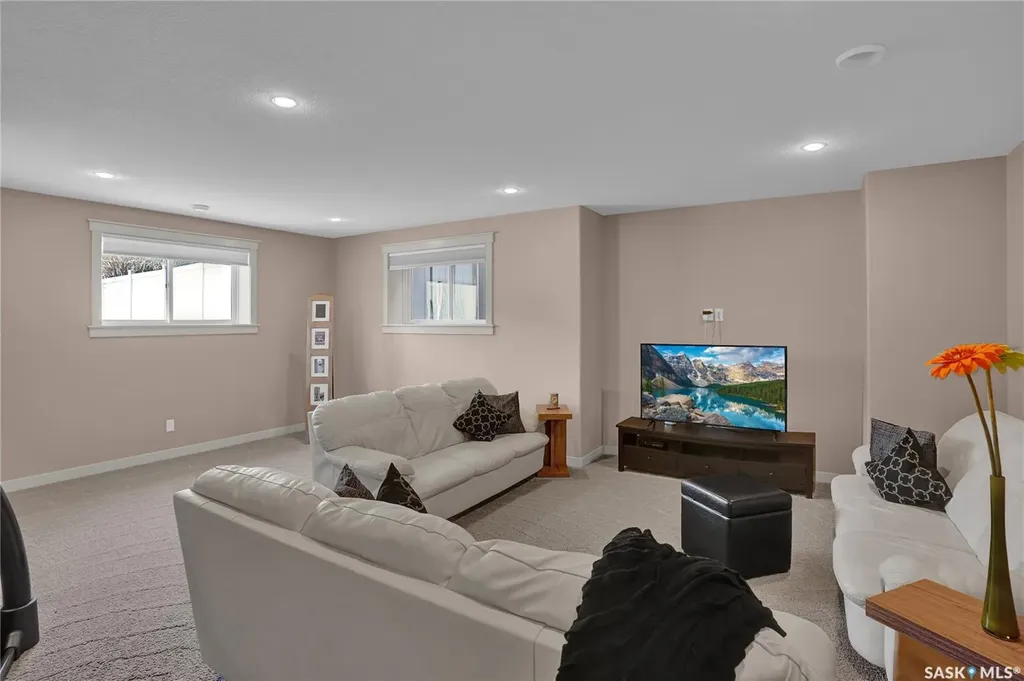 4117 Green Rose Crescent Regina SK S4V 1M6
