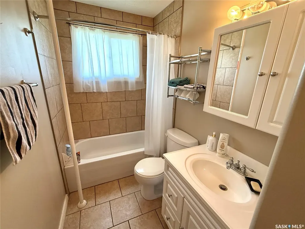 11319 Clark Drive North Battleford SK S9A 3P5
