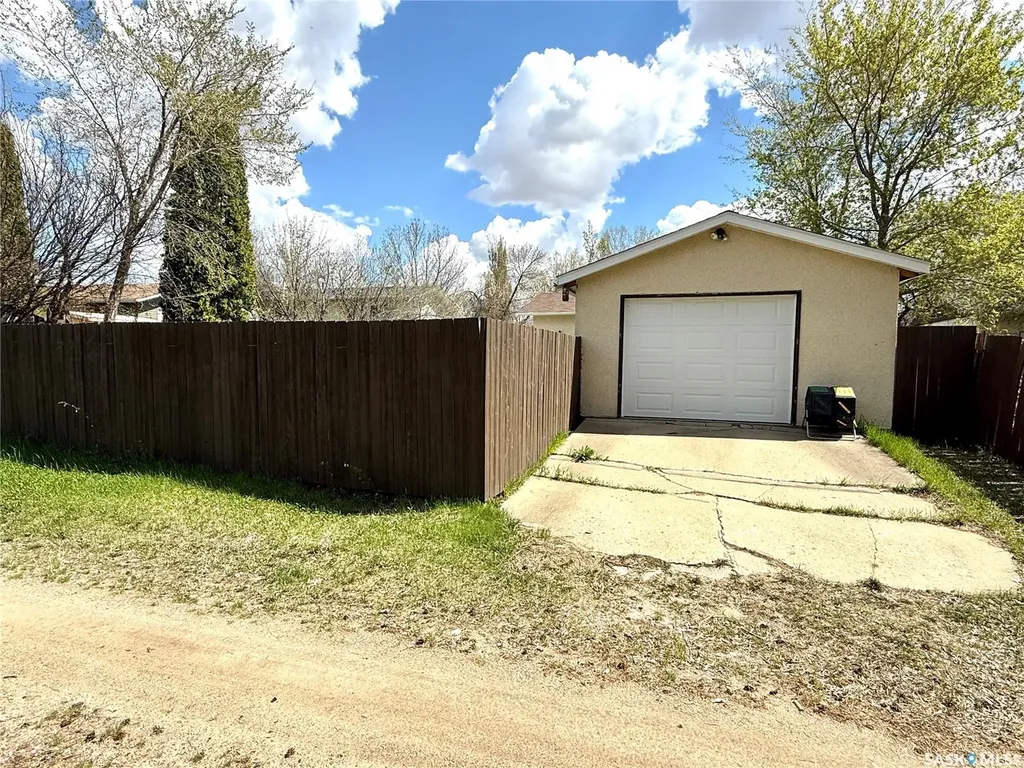 11319 Clark Drive North Battleford SK S9A 3P5