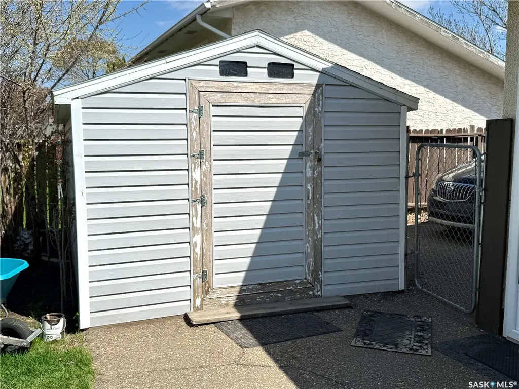 11319 Clark Drive North Battleford SK S9A 3P5
