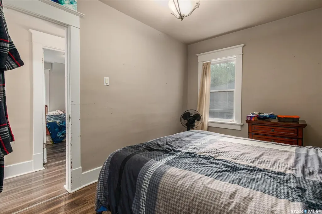 1059 Willow Avenue Moose Jaw SK S6H 1G5