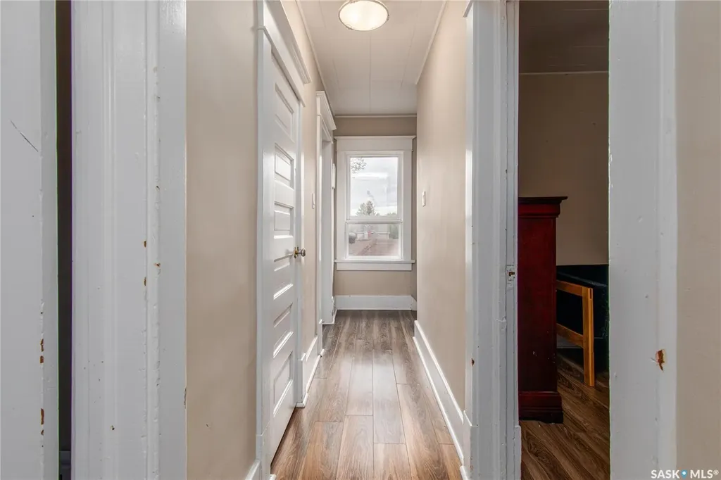 1059 Willow Avenue Moose Jaw SK S6H 1G5