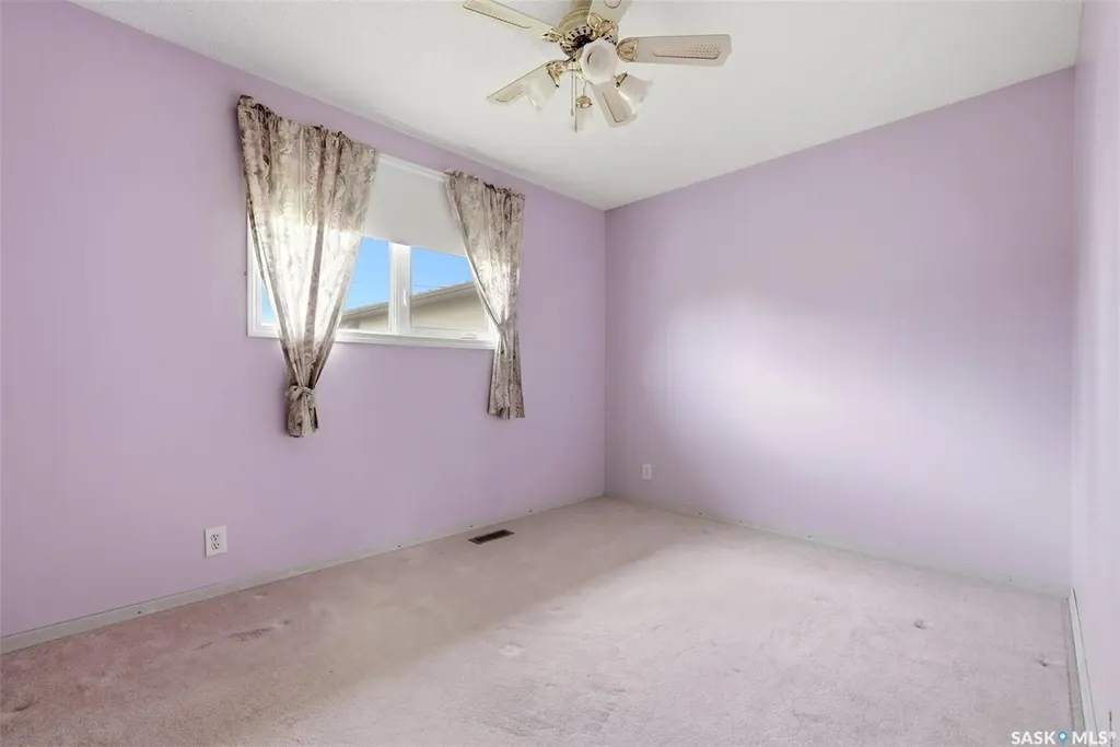 204 1st Avenue Vibank SK S0G 4Y0