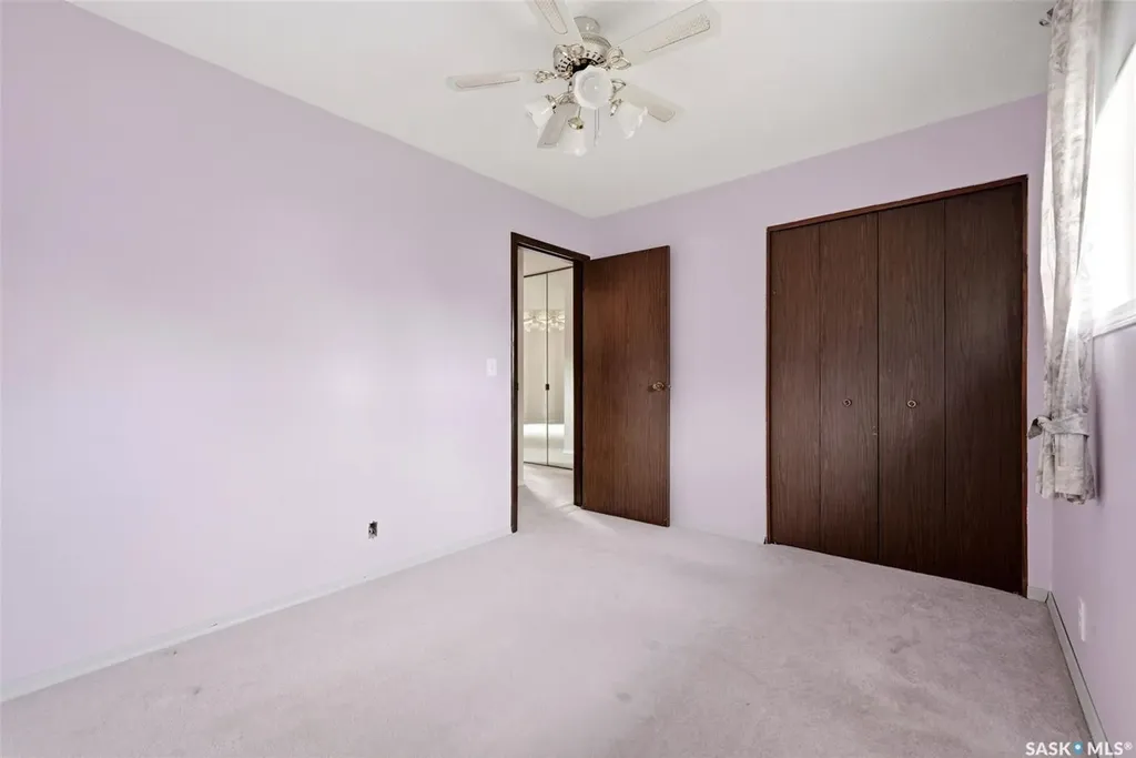 204 1st Avenue Vibank SK S0G 4Y0