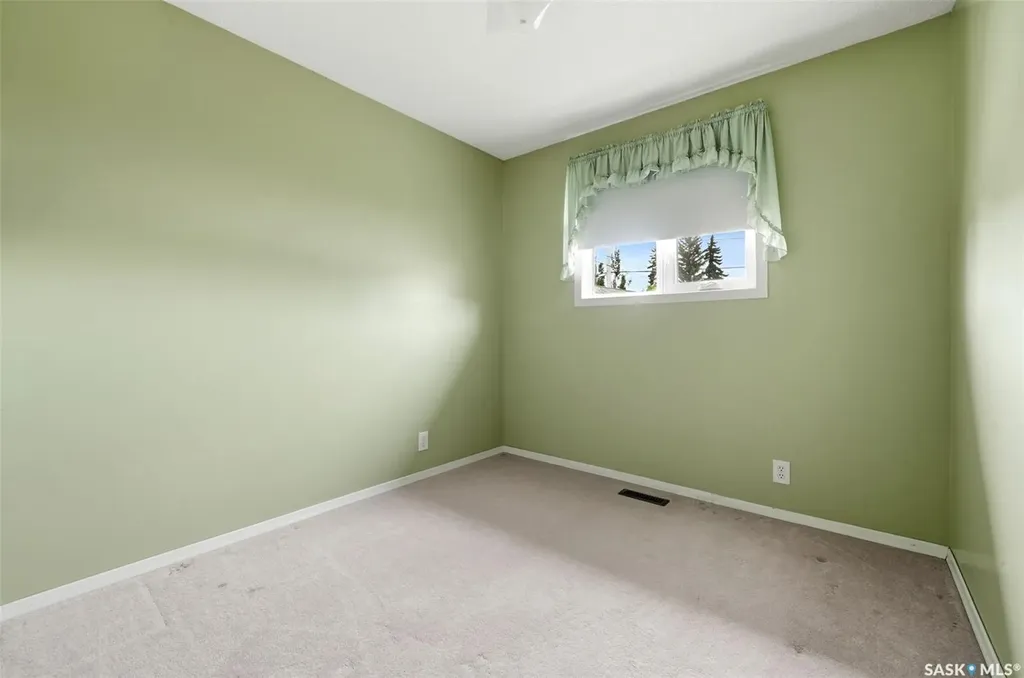 204 1st Avenue Vibank SK S0G 4Y0