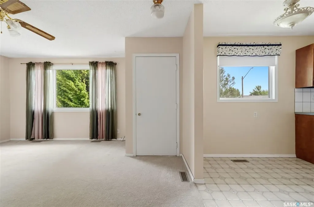 204 1st Avenue Vibank SK S0G 4Y0