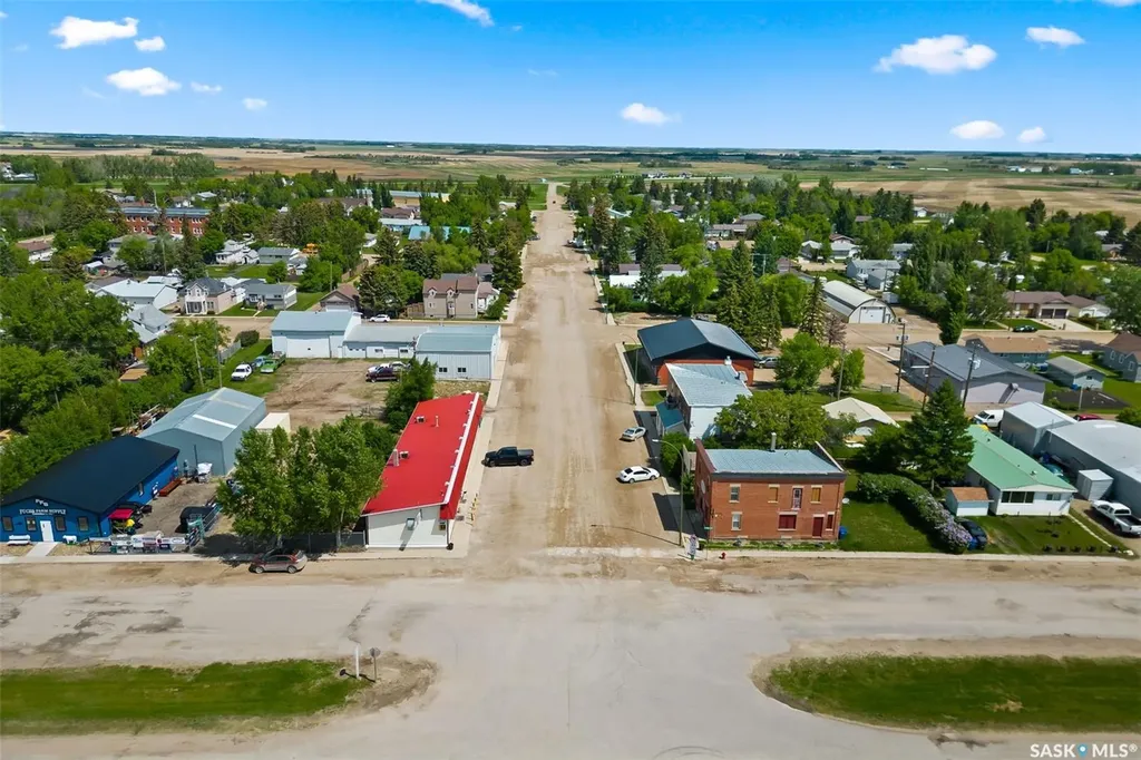 204 1st Avenue Vibank SK S0G 4Y0
