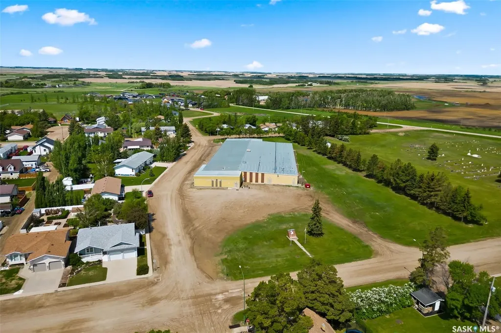 204 1st Avenue Vibank SK S0G 4Y0