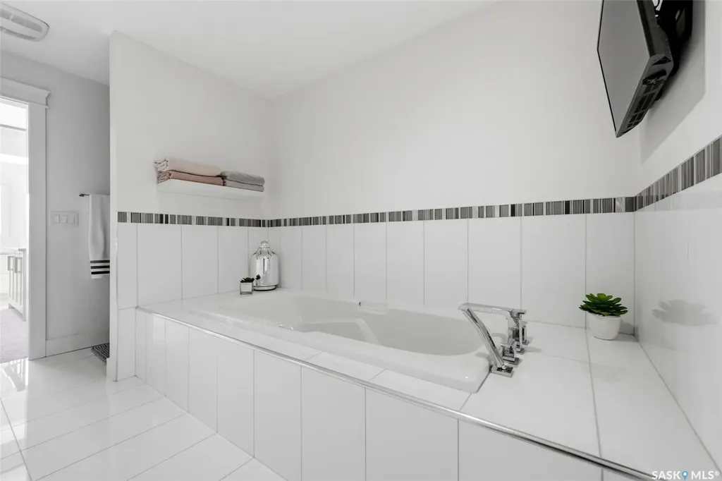 44 Lott Road White City SK S4L 5B1