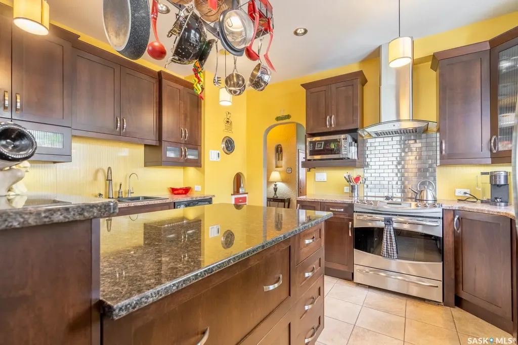 2075 Quebec Street Regina SK S4P 1K1