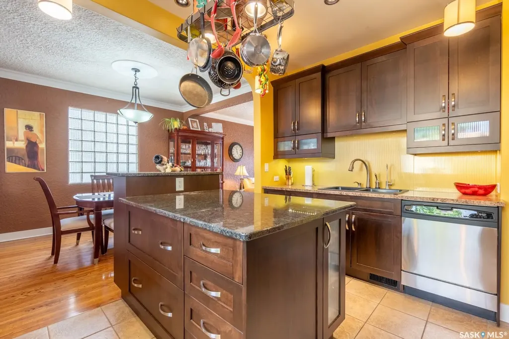 2075 Quebec Street Regina SK S4P 1K1