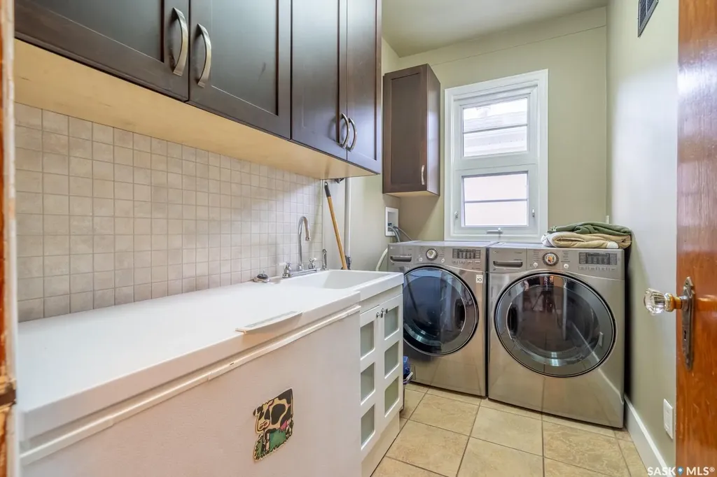 2075 Quebec Street Regina SK S4P 1K1