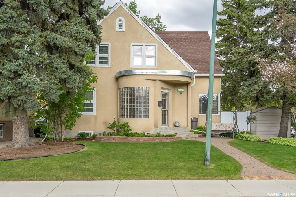 2075 Quebec Street Regina SK S4P 1K1