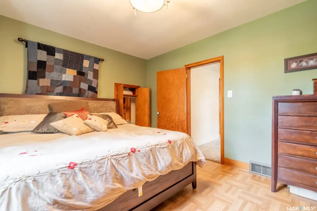 2075 Quebec Street Regina SK S4P 1K1