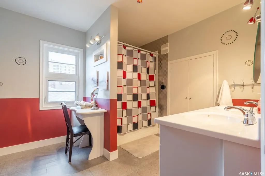 2075 Quebec Street Regina SK S4P 1K1