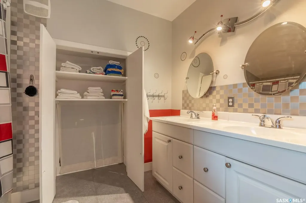 2075 Quebec Street Regina SK S4P 1K1