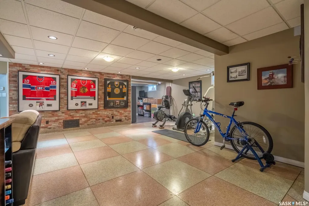 2075 Quebec Street Regina SK S4P 1K1