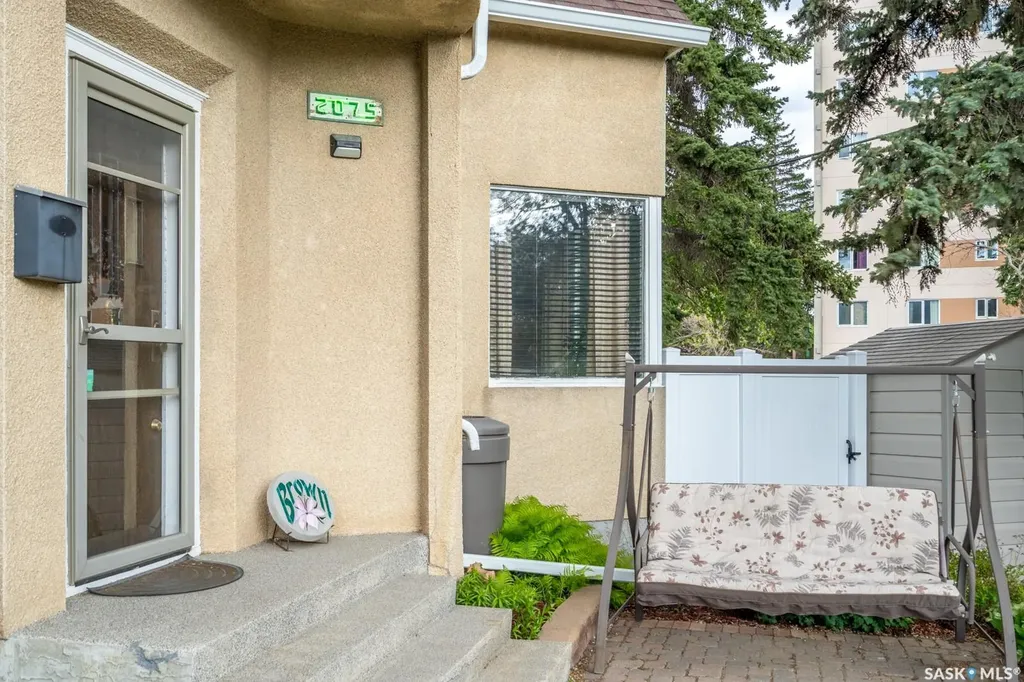 2075 Quebec Street Regina SK S4P 1K1